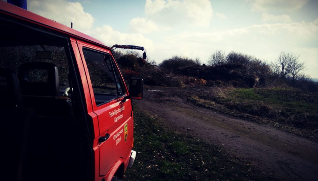 Die Feuerwehr lädt ein zum Osterfeuer 2017