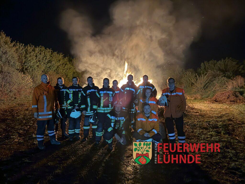 Vermutliche Brandstiftung Osterfeuer Lühnde / Osterfeuer findet dennoch statt!