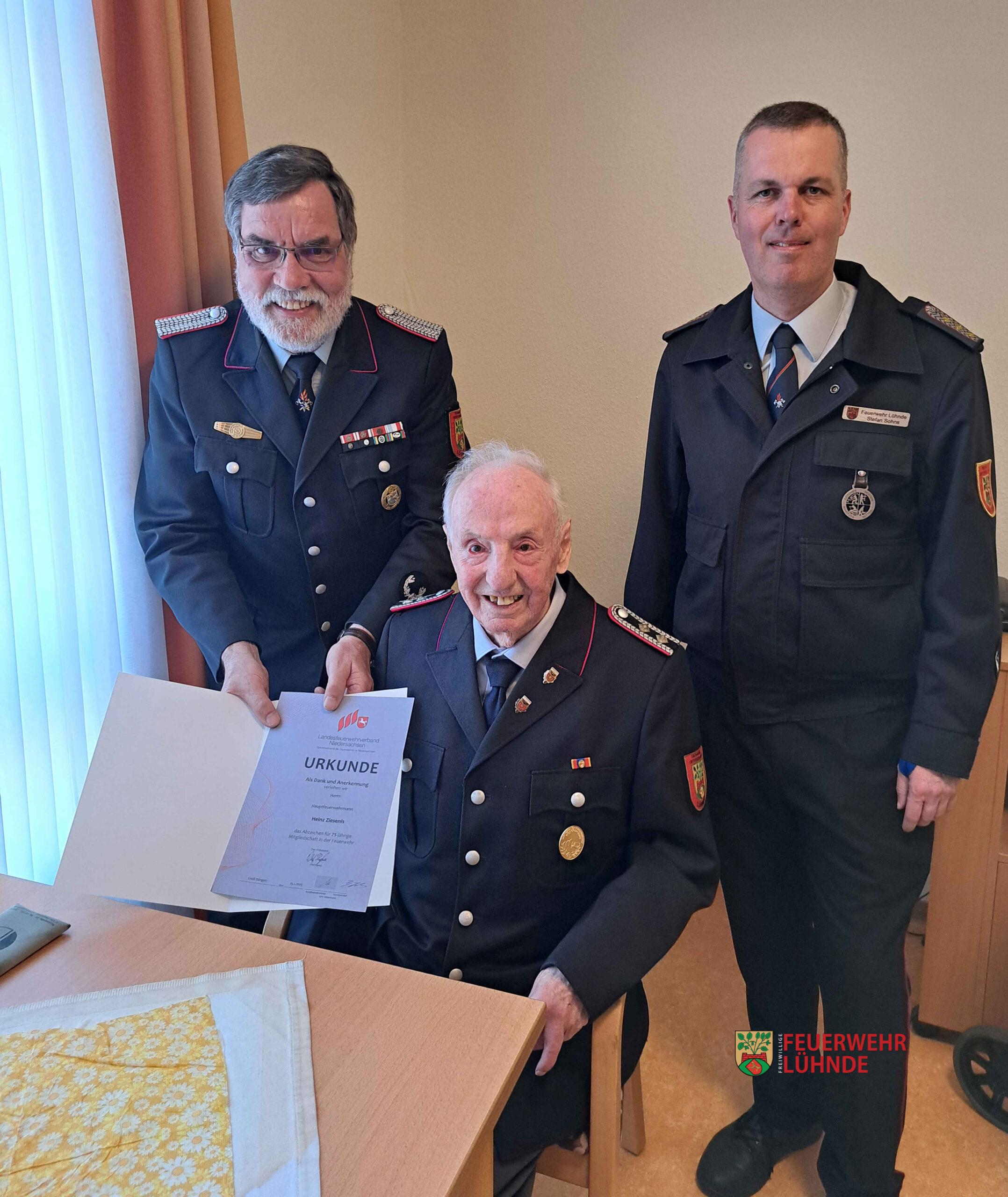 Heinz Ziesenis: 75 Jahre in der Lühnder Wehr