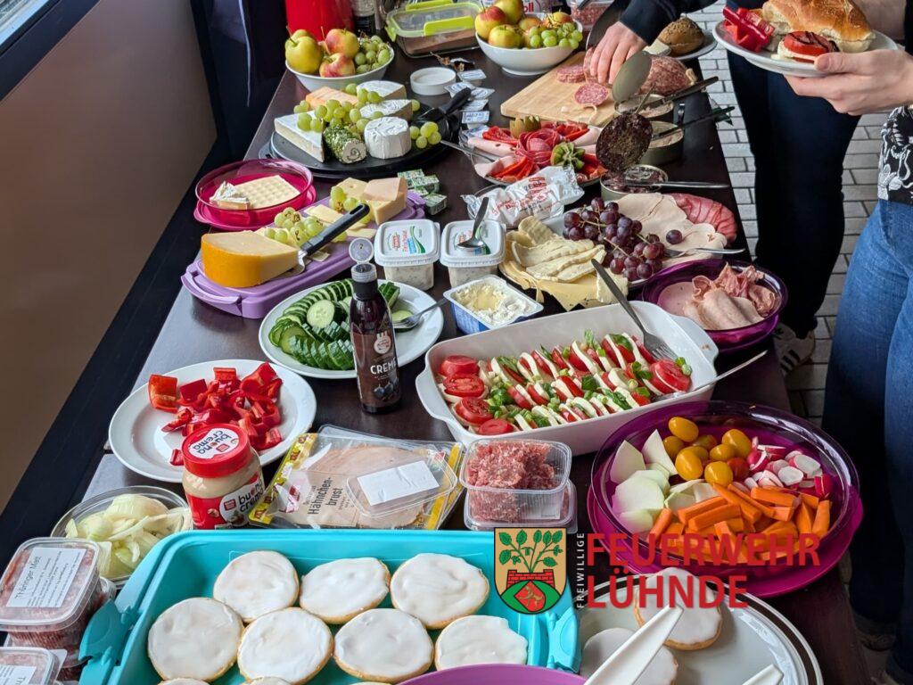 Erstes Familienfrühstück zum Dank