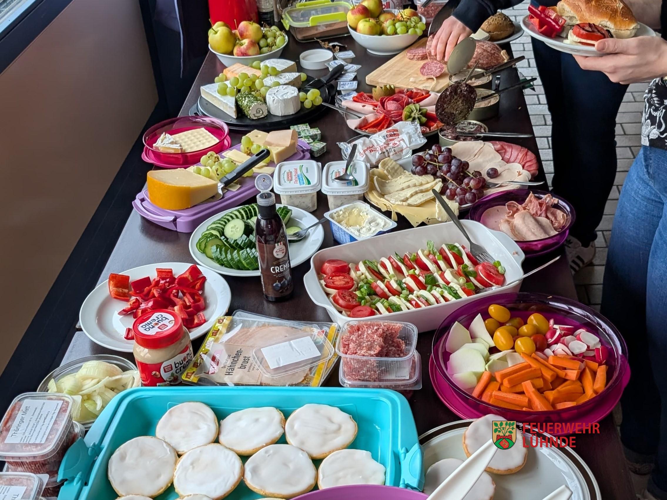 Erstes Familienfrühstück zum Dank